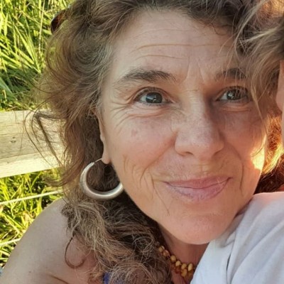 Mónica Alejandra Olmos. Escritora, coach, terapeuta. Trilog. El regreso a Casa